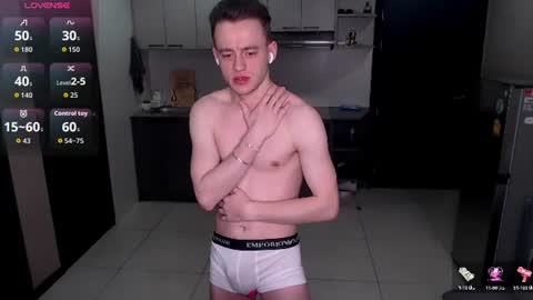 Snapshot of vaso69_ chatting on July 17, 12:39 am Vaso69 online show from July 17, 12:39 am