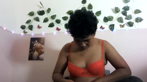 Vayannah online show from July 3, 8:43 am