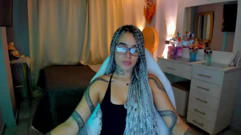 Vayolett Bass online show from March 25, 5:30 pm