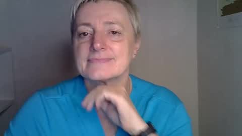 vea_motty online show from November 8, 1:33 pm