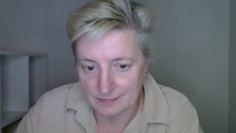 vea_motty online show from November 20, 8:30 pm