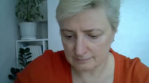 vea_motty online show from April 7, 11:10 am