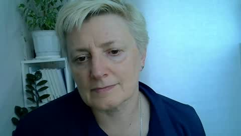 Snapshot of vea_motty chatting on June 20, 2:09 pm vea_motty online show from June 20, 2:09 pm