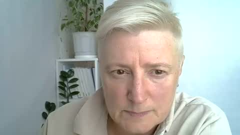 Snapshot of vea_motty chatting on July 23, 10:46 am vea_motty online show from July 23, 10:46 am