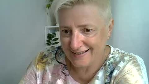 Snapshot of vea_motty chatting on July 30, 12:26 pm vea_motty online show from July 30, 12:26 pm