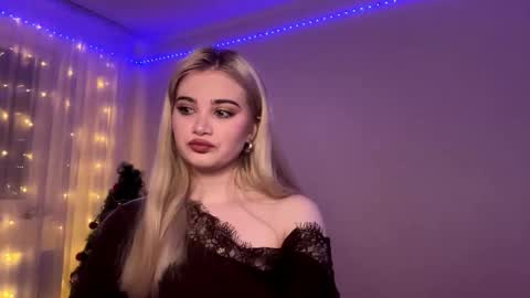 Monika online show from January 12, 2:00 pm