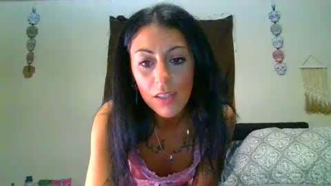 Snapshot of vee2345 chatting on July 15, 7:02 am vee2345 online show from July 15, 7:02 am