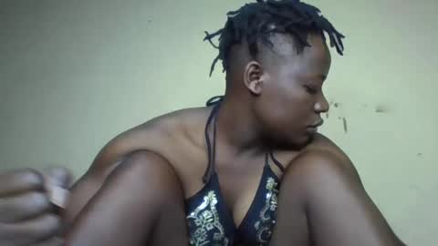 Vee tommy online show from December 8, 3:21 am