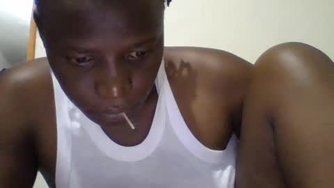 Snapshot of vee_tommy chatting on June 25, 3:17 am Vee tommy online show from June 25, 3:17 am
