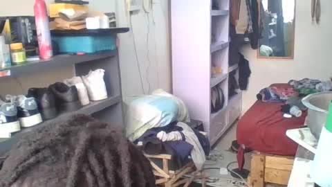 Snapshot of vee_tommy chatting on July 23, 12:14 pm Vee tommy online show from July 23, 12:14 pm