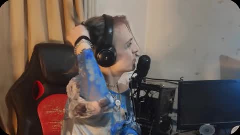 veelucious online show from October 8, 11:57 pm