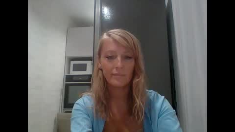 Snapshot of veessa chatting on October 5, 5:11 pm Veessa online show from October 5, 5:11 pm