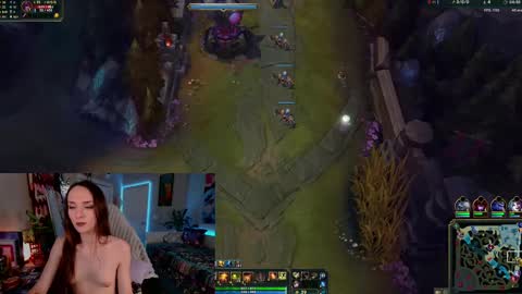 Snapshot of veeweatherbee chatting on March 8, 6:21 am Violet Weatherbee online show from March 8, 6:21 am