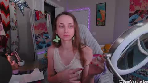 Snapshot of veeweatherbee chatting on July 6, 7:05 pm Violet Weatherbee online show from July 6, 7:05 pm