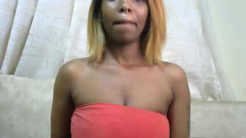 Snapshot of veey_dellah chatting on September 13, 11:43 am veey online show from September 13, 11:43 am