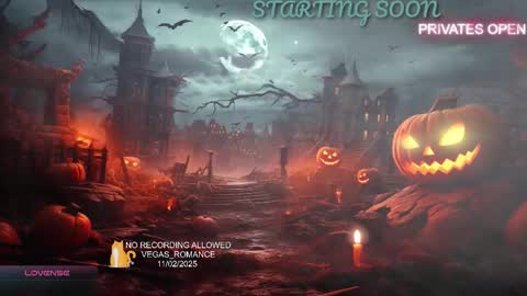 Snapshot of vegas_romance chatting on November 2, 11:40 pm vegas_romance online show from November 2, 11:40 pm