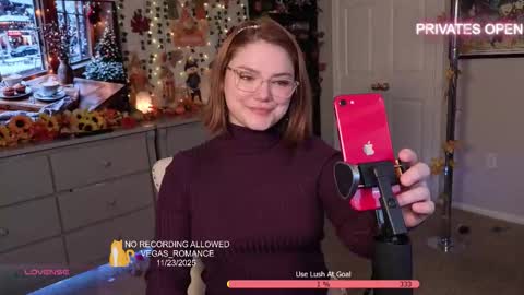 Snapshot of vegas_romance chatting on November 24, 2:00 am vegas_romance online show from November 24, 2:00 am