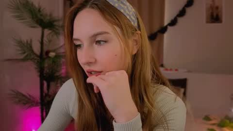 Snapshot of vegas_v chatting on October 18, 1:34 pm Maria online show from October 18, 1:34 pm