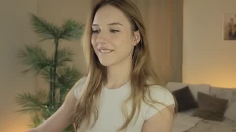 Snapshot of vegas_v chatting on November 14, 1:10 pm Maria online show from November 14, 1:10 pm