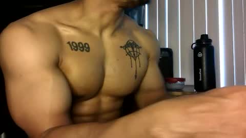 Vegas Love online show from February 1, 11:03 pm