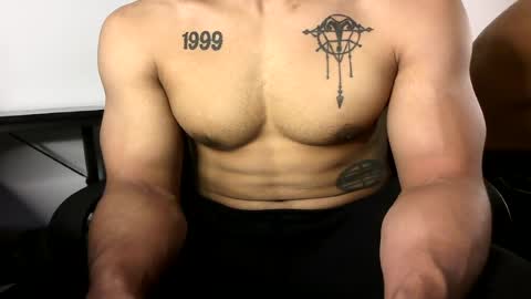 Snapshot of vegasluv702 chatting on July 7, 4:04 am Vegas Love online show from July 7, 4:04 am