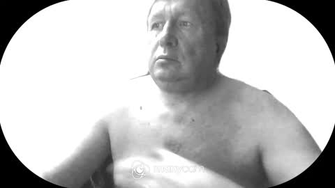 Snapshot of vejun2025 chatting on December 17, 6:52 am vejun2025 online show from December 17, 6:52 am