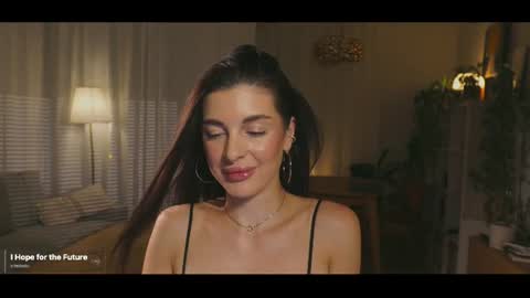 Snapshot of velavelle chatting on June 24, 9:03 pm Try to unlock online show from June 24, 9:03 pm
