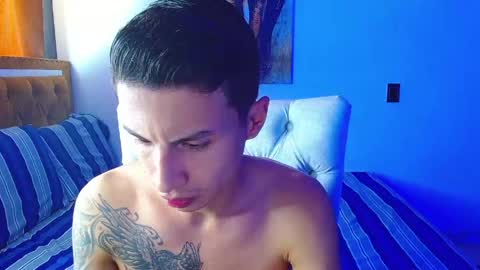 velk_hot1 online show from March 12, 1:39 pm