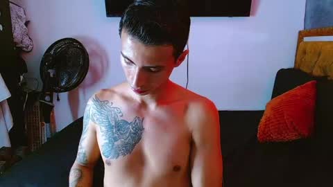 Snapshot of velk_hot1 chatting on May 9, 6:57 pm velk_hot1 online show from May 9, 6:57 pm