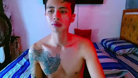 Snapshot of velk_hot1 chatting on May 26, 1:07 pm velk_hot1 online show from May 26, 1:07 pm