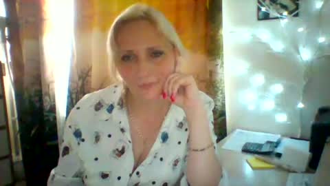 velka_raspberry online show from July 8, 4:44 pm