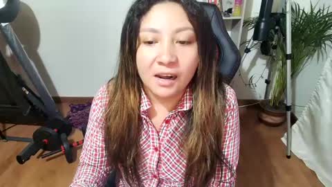 Snapshot of vellarossa chatting on January 28, 12:57 am Im VelaI will be Christmas and New Year with my family December 22 to January 13 I will miss you guys. online show from January 28, 12:57 am