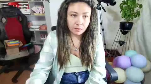 Snapshot of vellarossa chatting on November 1, 5:09 am Im VelaI will be Christmas and New Year with my family December 22 to January 13 I will miss you guys. online show from November 1, 5:09 am