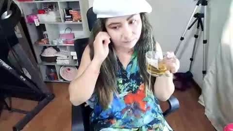 Im VelaI will be Christmas and New Year with my family December 22 to January 13 I will miss you guys. online show from February 17, 10:16 pm