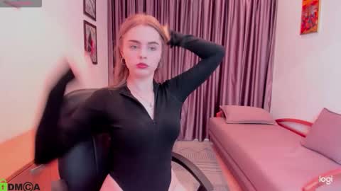 velora_vyxen online show from October 16, 11:44 am