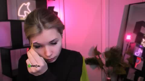 veloria_belle online show from December 1, 7:19 pm