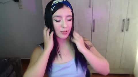 Snapshot of velvet_28_ chatting on November 6, 2:07 pm velvet_28_ online show from November 6, 2:07 pm