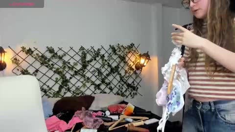 Sophi  online show from March 13, 4:08 am