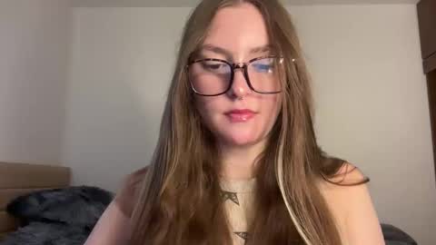 Sophi  online show from May 4, 9:55 pm
