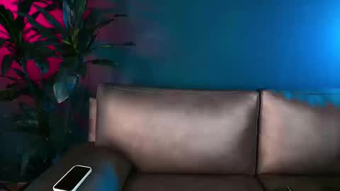 velvet_cak3_ online show from March 17, 9:18 pm