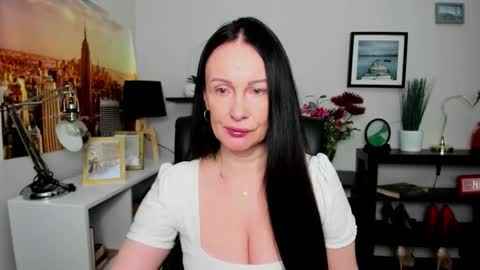 Snapshot of velvet_jasmine chatting on September 16, 5:41 am Jasmine online show from September 16, 5:41 am