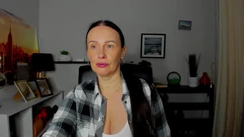 Snapshot of velvet_jasmine chatting on October 21, 5:30 am Jasmine online show from October 21, 5:30 am