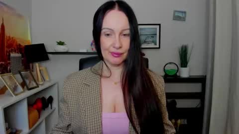 Snapshot of velvet_jasmine chatting on October 27, 6:28 am Jasmine online show from October 27, 6:28 am