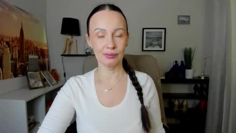 Jasmine online show from March 11, 6:30 am