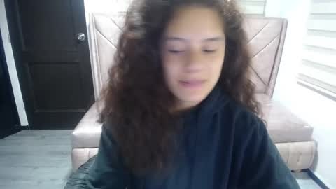 velvet_moon_v online show from October 13, 1:11 pm