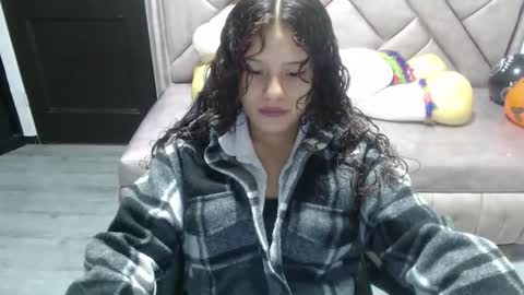 velvet_moon_v online show from October 24, 2:24 pm