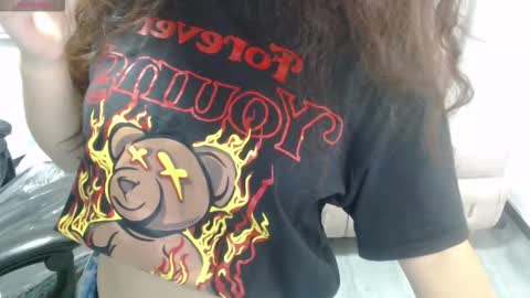 velvet_moon_v online show from March 12, 8:59 pm