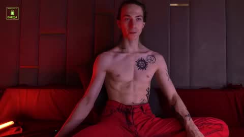 Snapshot of velvet_power chatting on October 31, 10:38 am Ares online show from October 31, 10:38 am