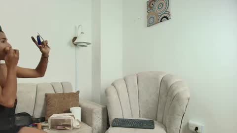 Snapshot of velvet_sex23 chatting on June 30, 12:33 am velvet_sex23 online show from June 30, 12:33 am