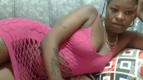 Snapshot of velvet_temptress chatting on March 4, 3:00 am velvet online show from March 4, 3:00 am